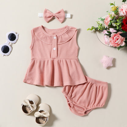 Ensemble trois pièces robe sans manches, short et coiffe pour fille