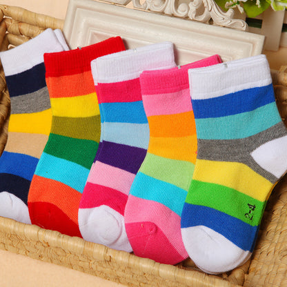 Chaussettes pour enfants en coton peigné à rayures arc-en-ciel avec dessus non contraignant